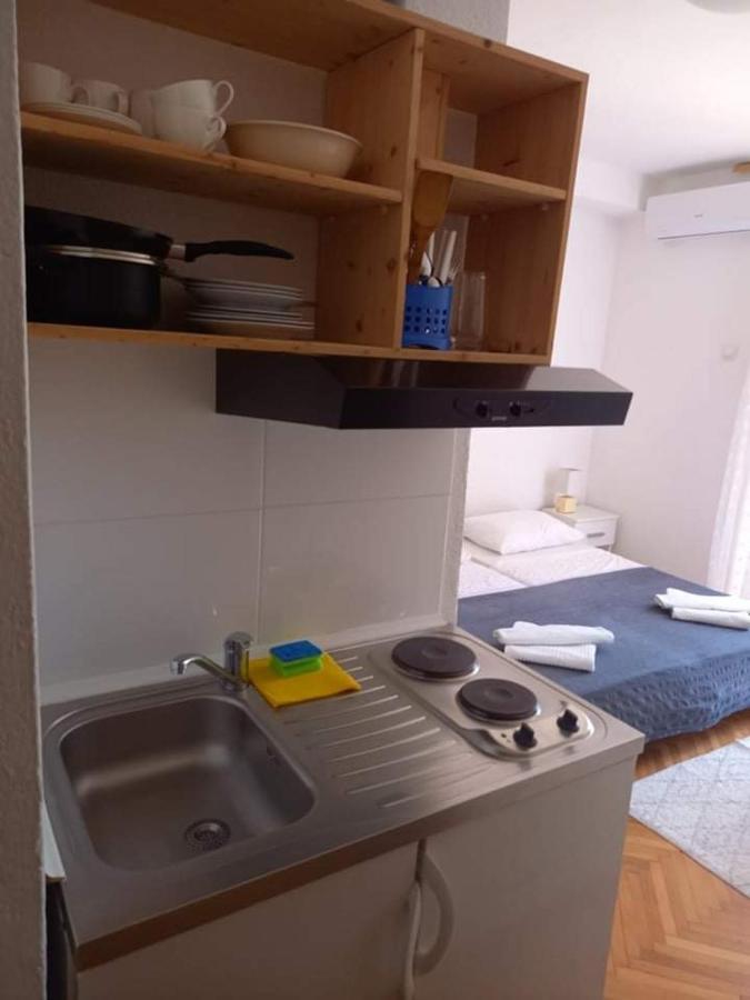 Ferienwohnung Studio Darija For 2 Persons S Terasom Wi-Fi & Parking Makarska Exterior foto